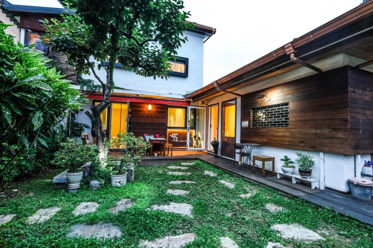 Haengok Guesthouse จอนจู ภายนอก รูปภาพ